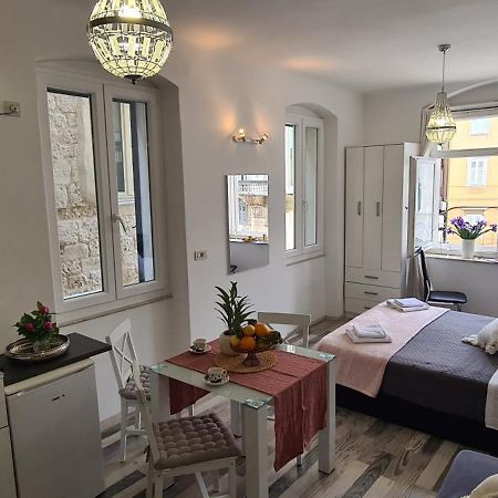 Old Square View Apartment Spalato Esterno foto